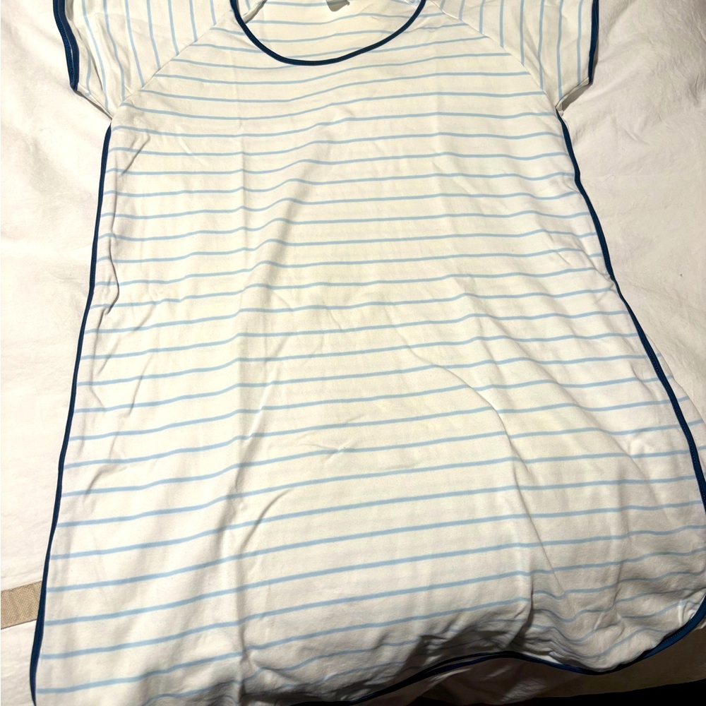 Lake brand nightshirt sz S